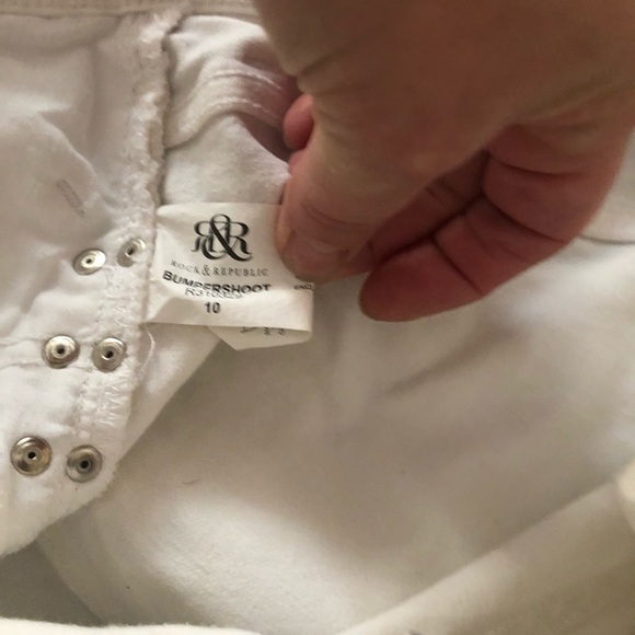 𝅺Rock & Republic size 10 white jean shorts high waist cuff denim - Picture 9 of 16